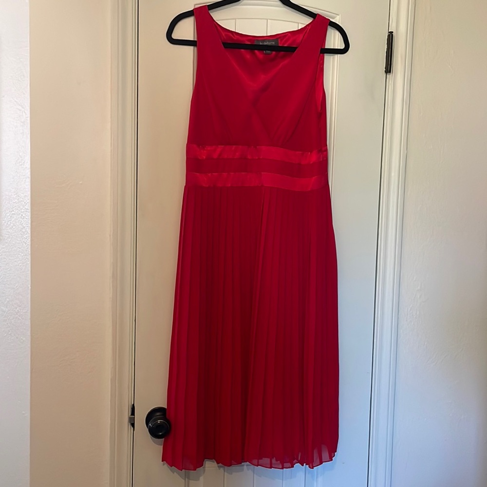Liz Claiborne | red pleated dress size 8
